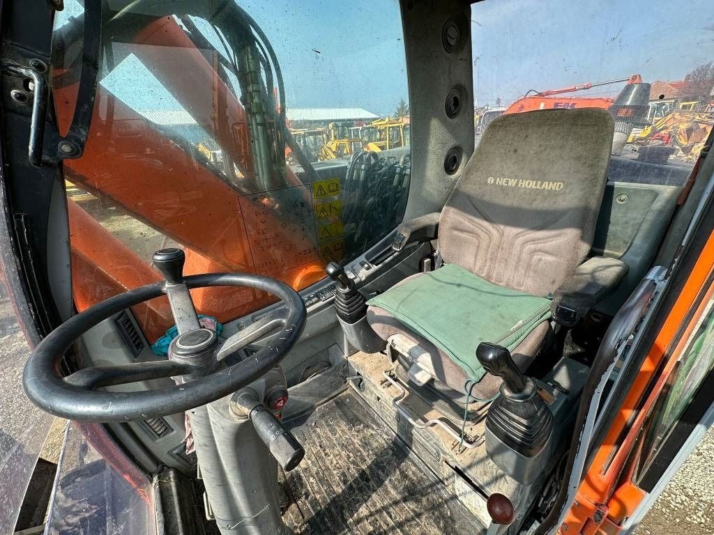 2006 New Holland MH-PLUS Wheel Excavator