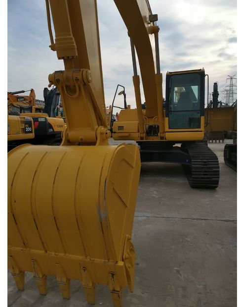 2020 Komatsu PC220-8 Crawler Excavator
