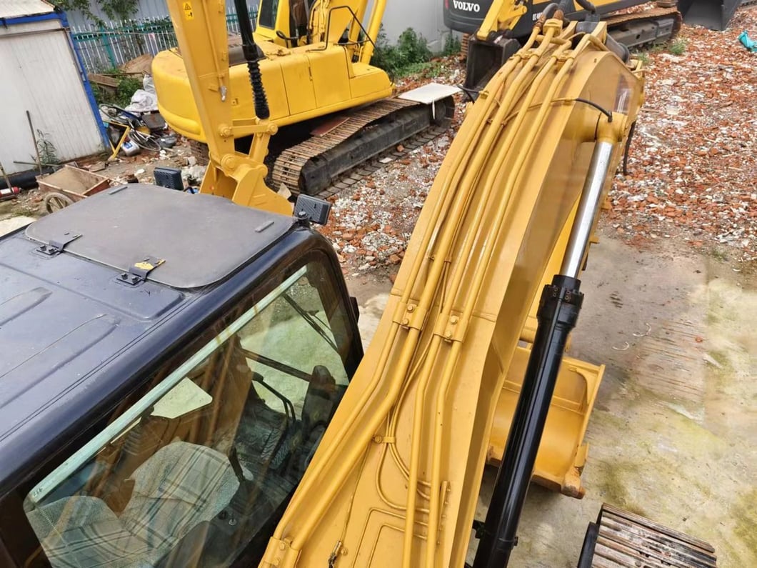 2019 Caterpillar 320D2 Crawler Excavator