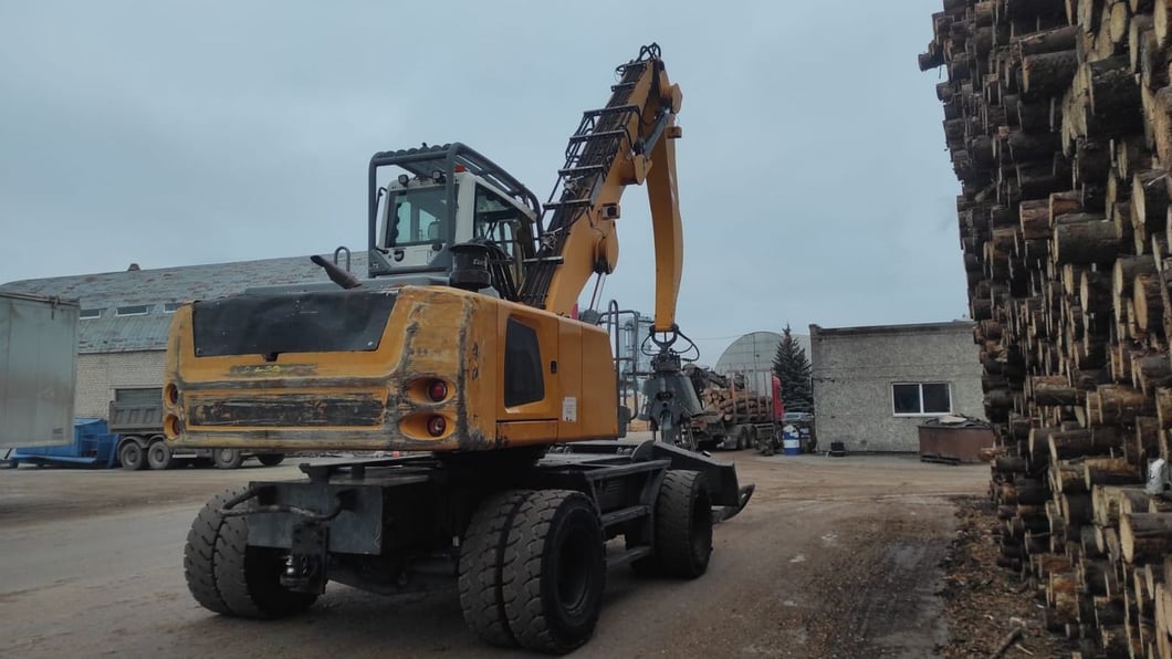 2015 Liebherr LH35 M Material Handler