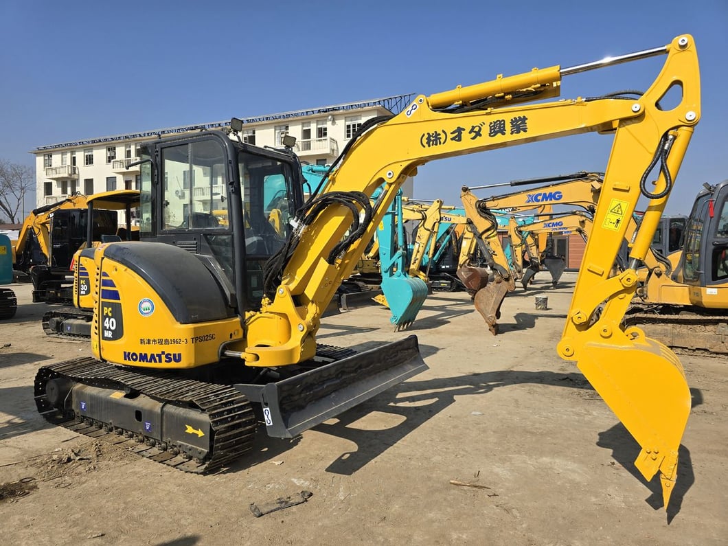 2024 Komatsu PC40 Mini Excavator