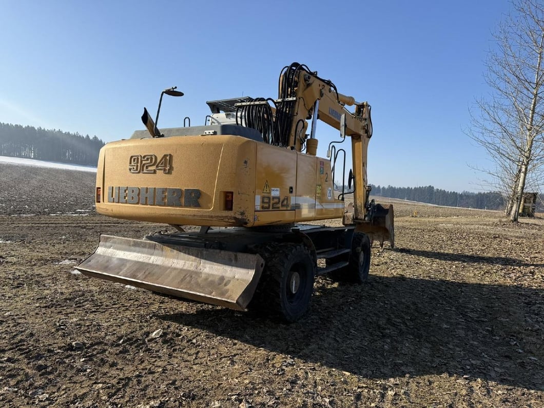 2010 Liebherr A924C Wheel Excavator