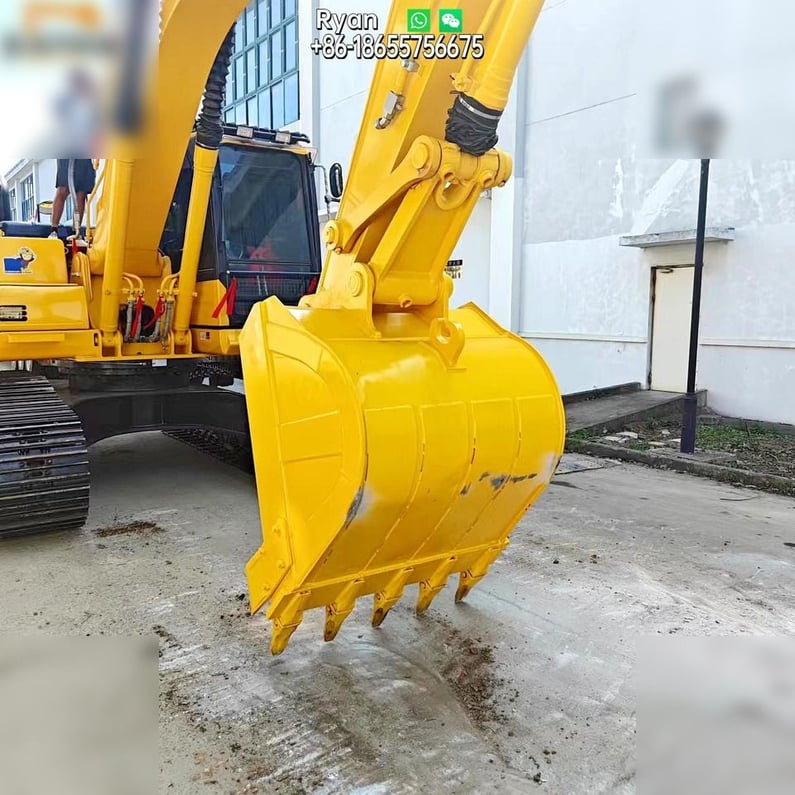 2023 Komatsu PC220-8 Crawler Excavator