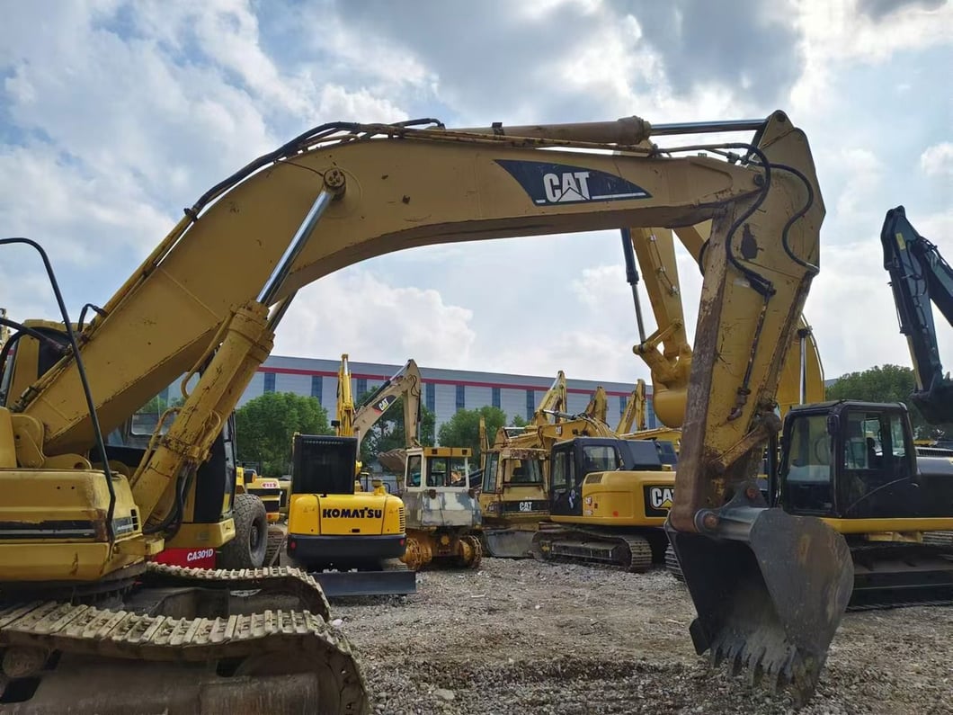 2017 Caterpillar 330B Crawler Excavator