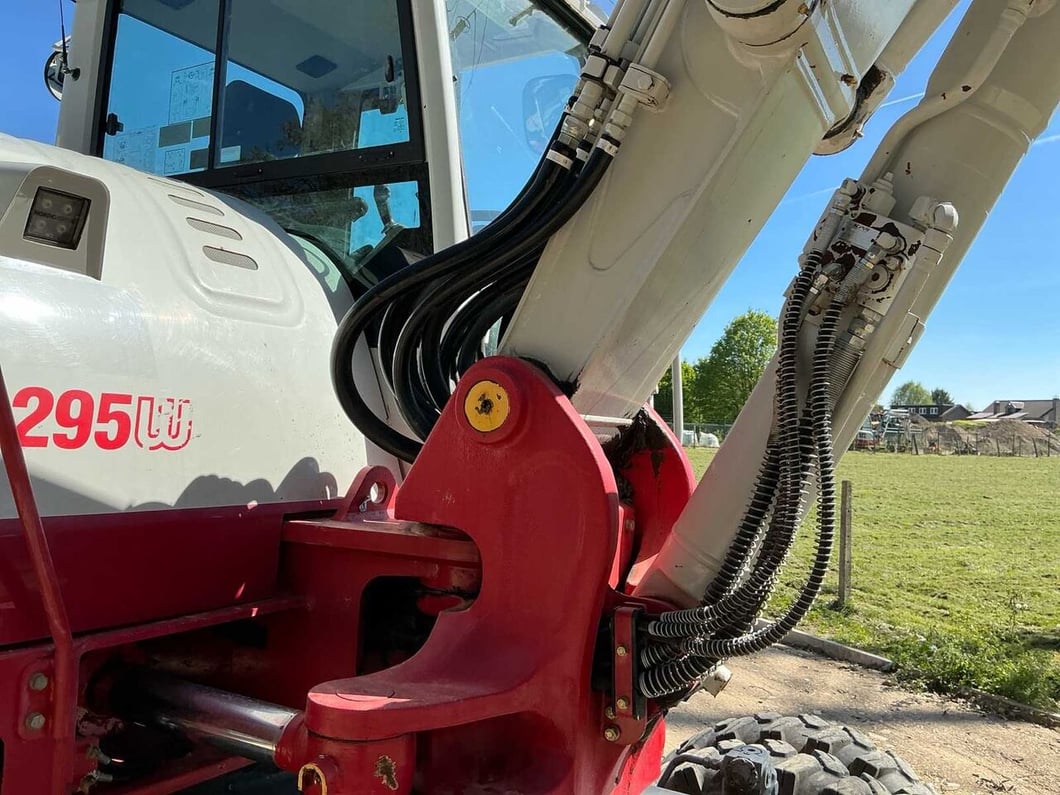 2018 Takeuchi TB295W Wheel Excavator