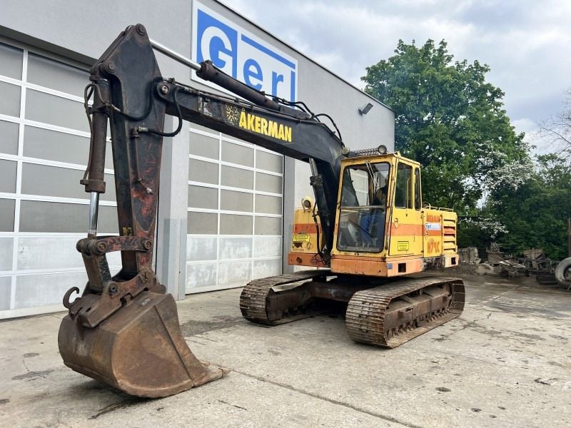 1981 Åkerman H7 LC Crawler Excavator