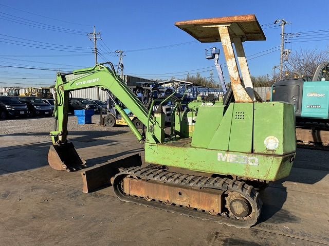 Mitsubishi ME30 Mini Excavator
