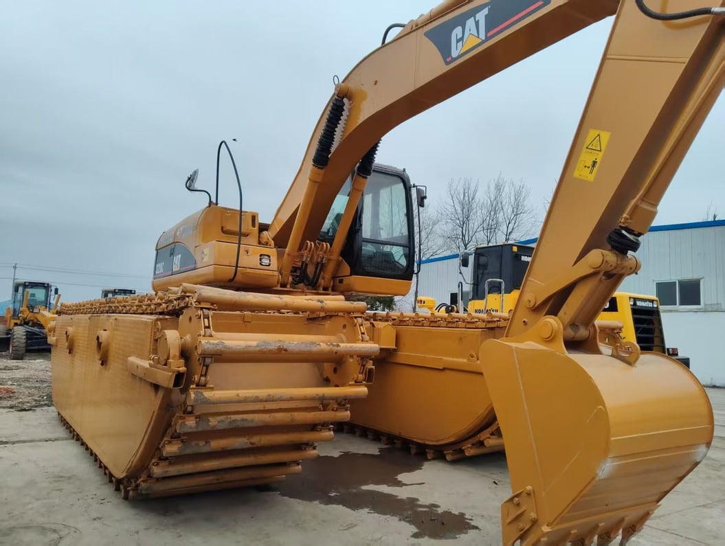 2020 Caterpillar 320C Amphibious Excavator