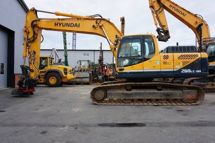2015 Hyundai R260LC-9A Crawler Excavator
