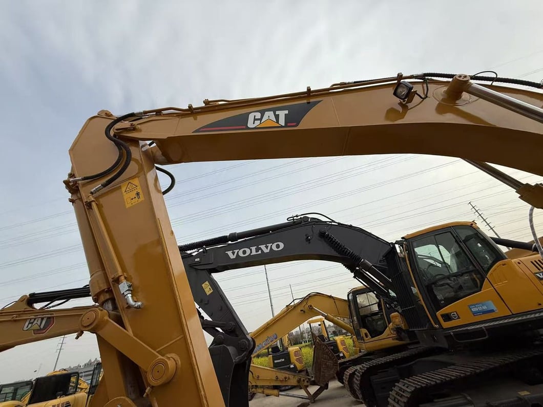 2013 Caterpillar 320B Crawler Excavator