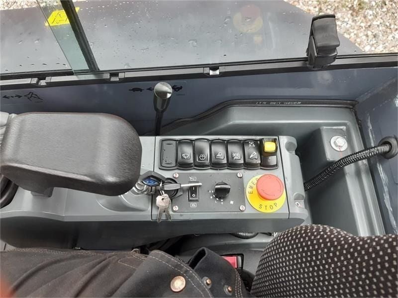 XCMG XE27E Mini Excavator