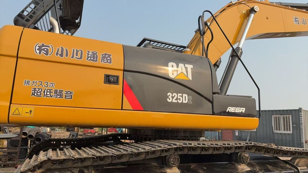 2022 Caterpillar 325D Crawler Excavator