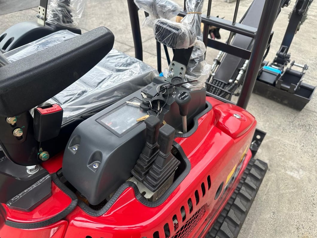 2026 Rhinoceros XN18 Mini Excavator