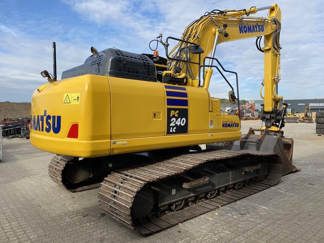 2023 Komatsu PC240LC-11 Crawler Excavator