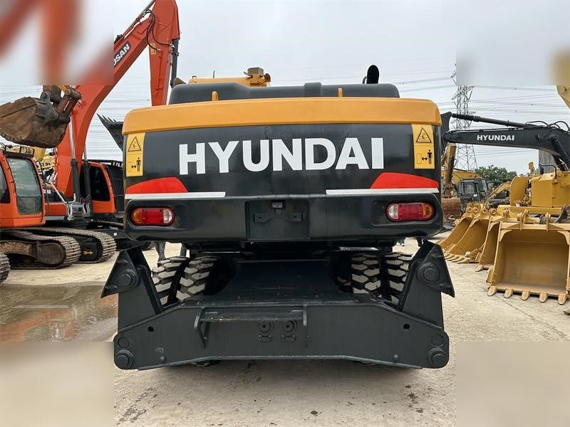 2020 Hyundai R220LC-9S Crawler Excavator