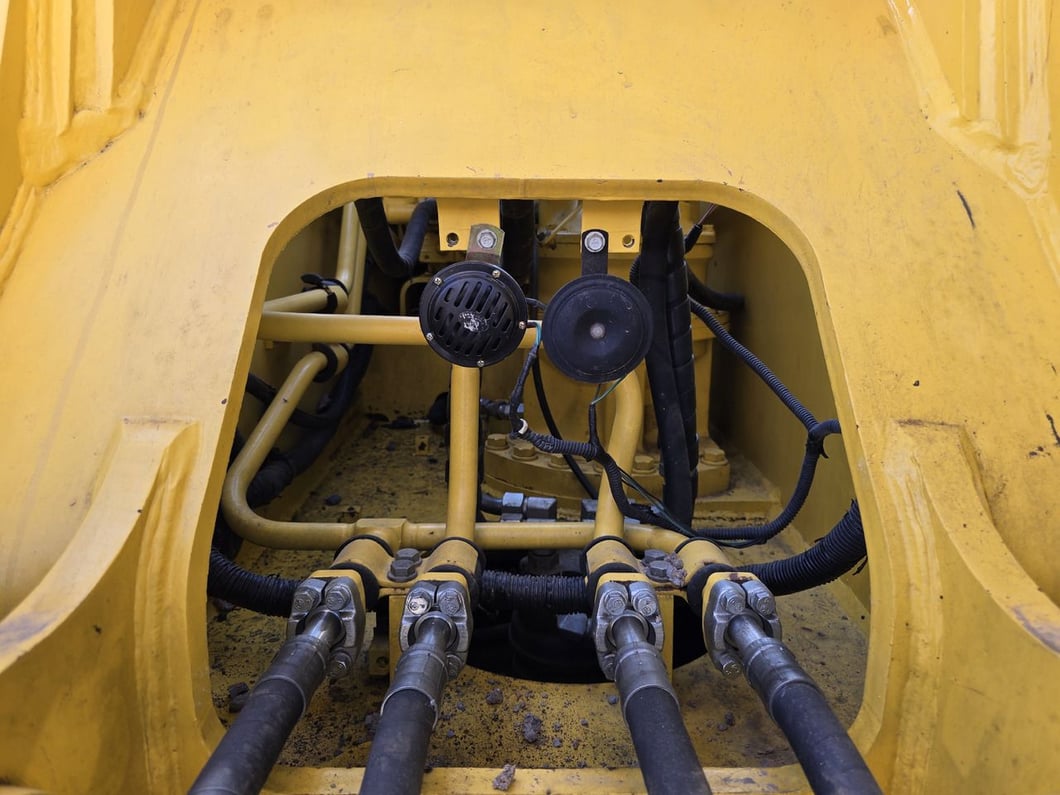 2024 Komatsu PC240-8 Crawler Excavator
