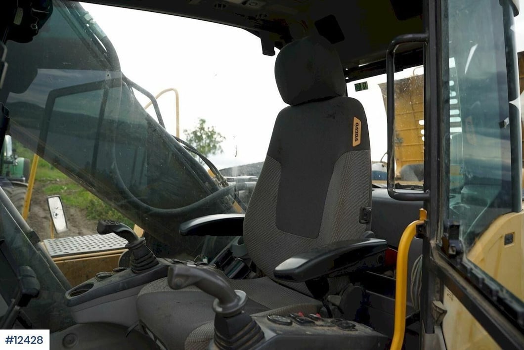2008 Volvo EC240CL Crawler Excavator