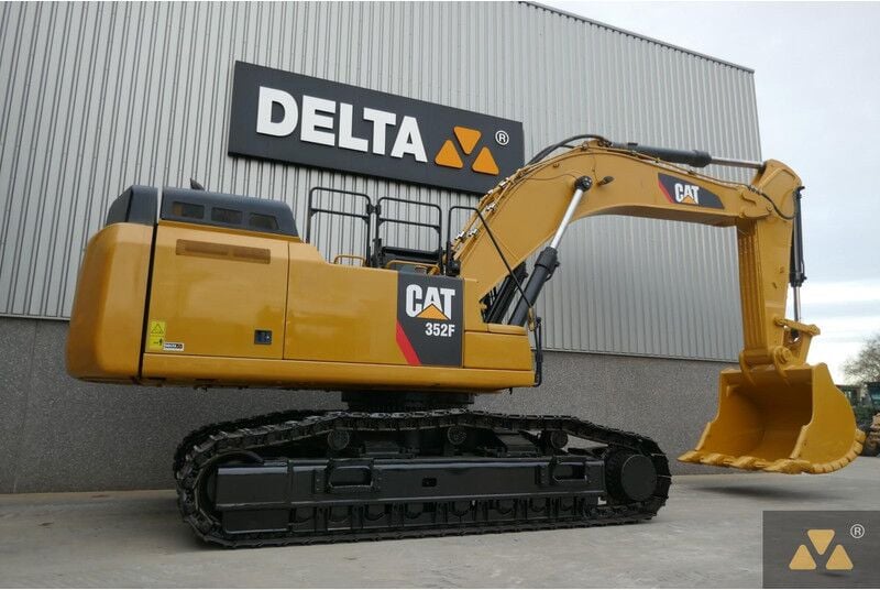 2020 Caterpillar 352F Crawler Excavator