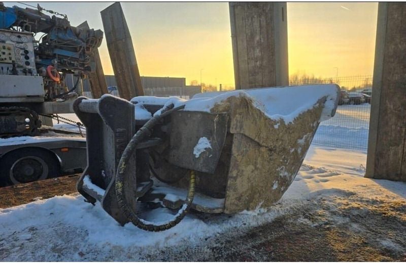 2018 Volvo ECR145CL Crawler Excavator