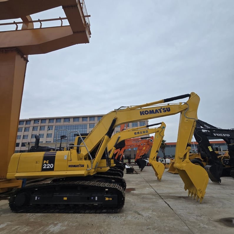 2023 Komatsu PC220-8 Crawler Excavator