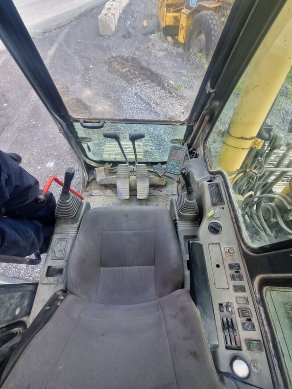 1999 Komatsu PC340.6 Crawler Excavator