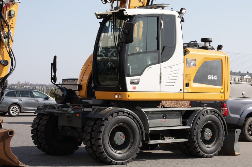 2017 Liebherr A914 LITRONIC Wheel Excavator
