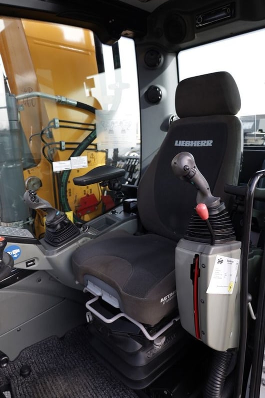 2017 Liebherr A914 LITRONIC Wheel Excavator