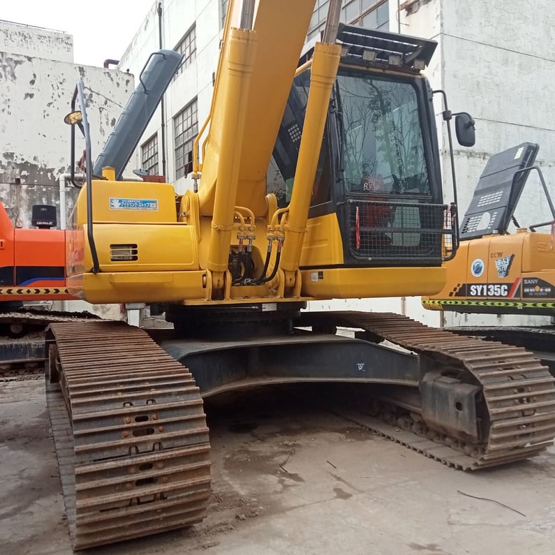 2020 Komatsu PC220-8 Crawler Excavator