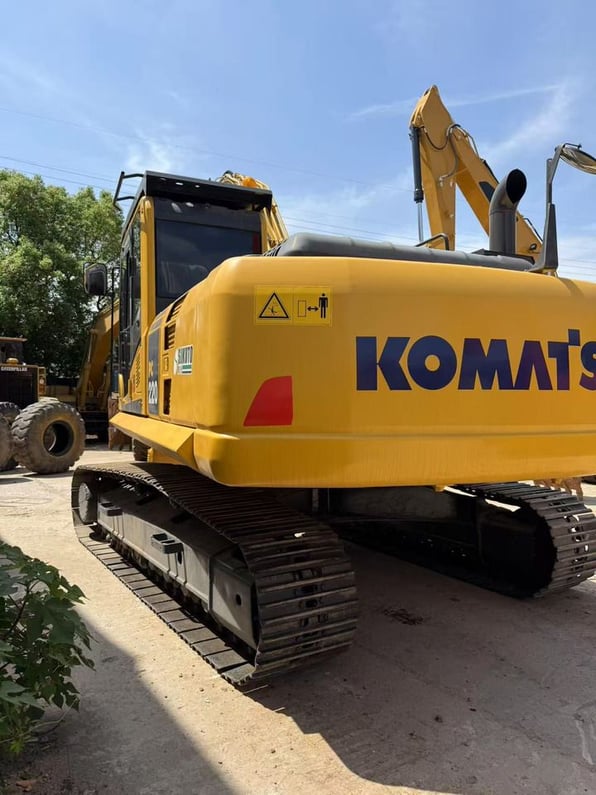 2020 Komatsu PC220-8 Crawler Excavator
