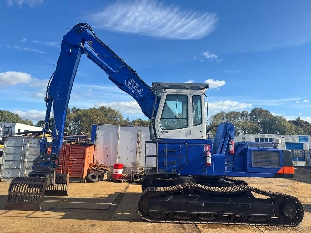 2004 Liebherr R924B EW Material Handler