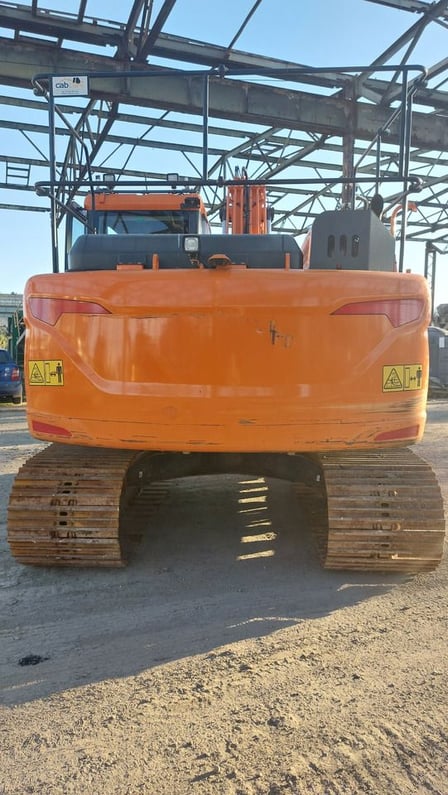 Doosan DX140LC-5 Crawler Excavator