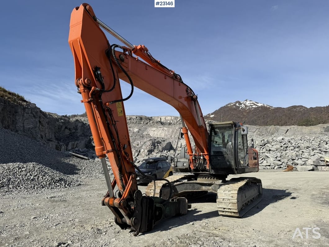 2013 Hitachi ZX290LC-5B