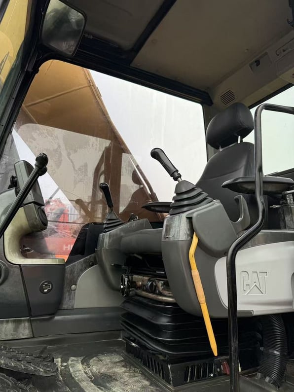 2014 Caterpillar 320D Crawler Excavator