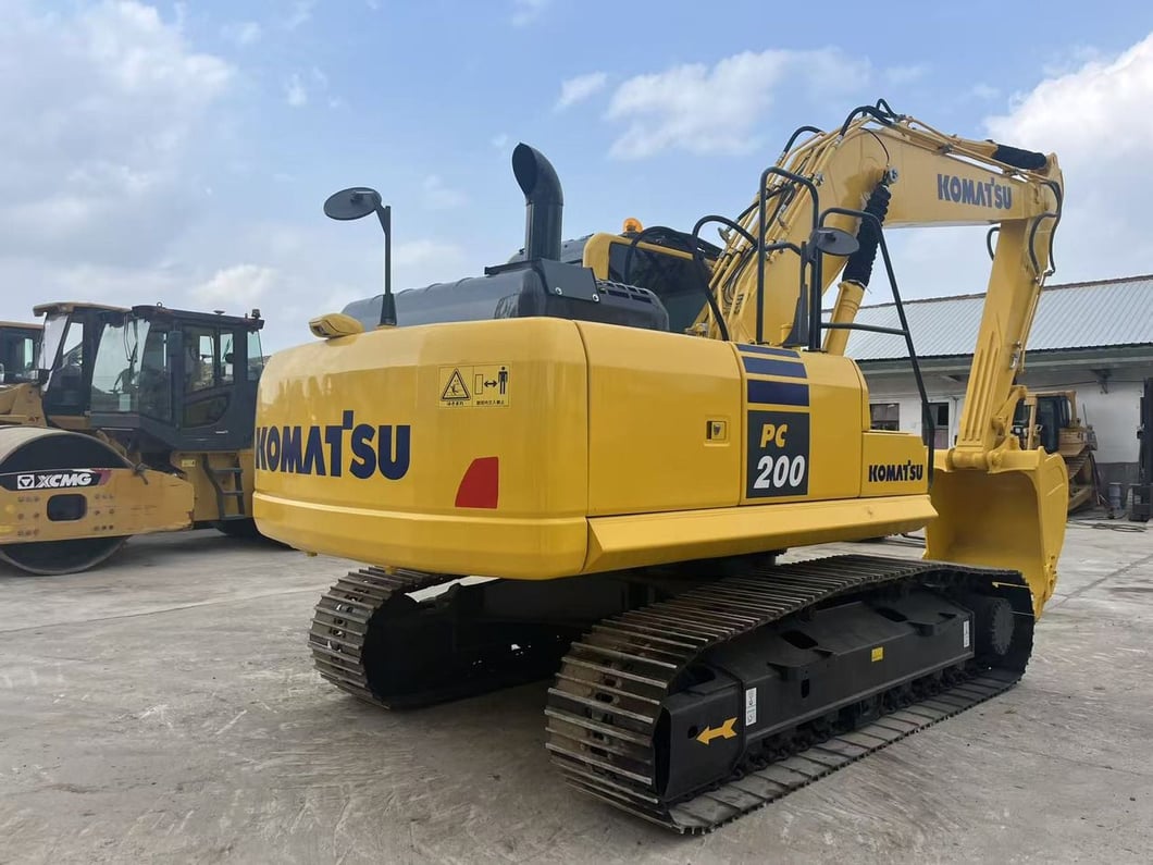 2023 Komatsu PC200-8 Crawler Excavator