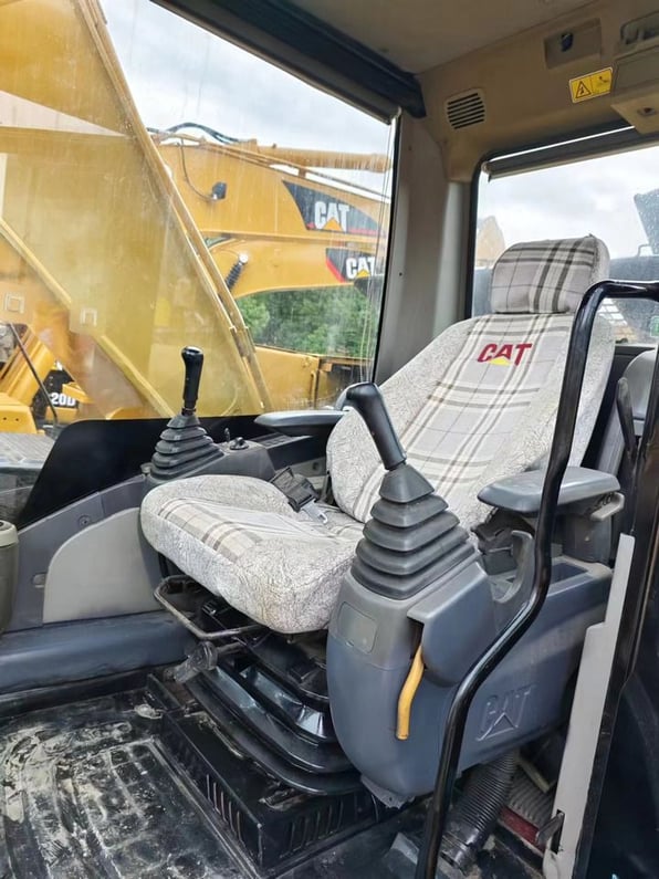 2019 Caterpillar 320D2 Crawler Excavator
