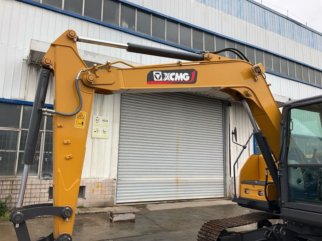 Crawler Excavator XCMG Used Tracked Crawler Excavator (2023)