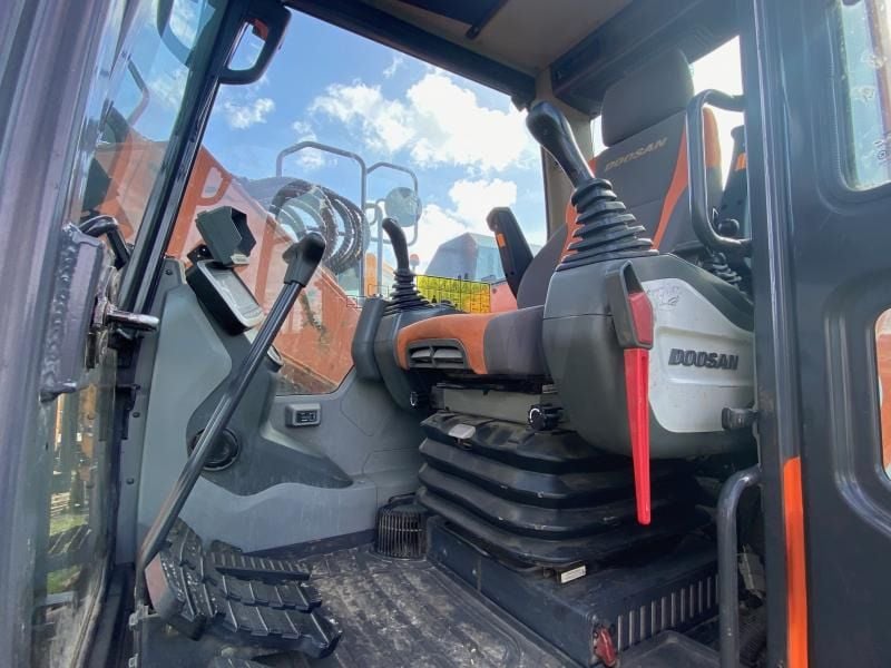 2017 Doosan DX140LCR-5 Crawler Excavator