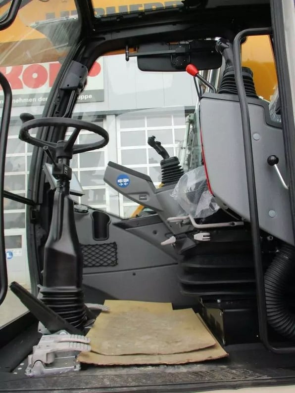 2023 Liebherr A 913 COMPACT G6.0-D LITRONIC Wheel Excavator