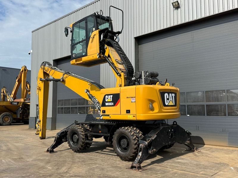 2019 Caterpillar MH3024 Material Handler