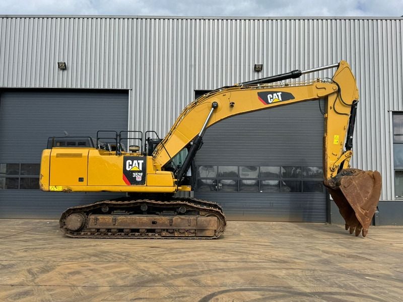 2018 Caterpillar 352F Crawler Excavator