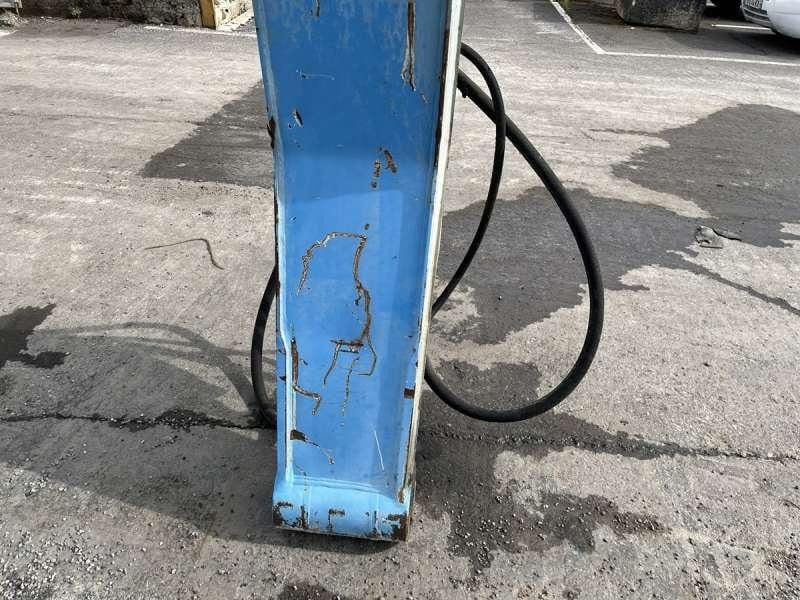 2011 Fuchs MHL335 Material Handler