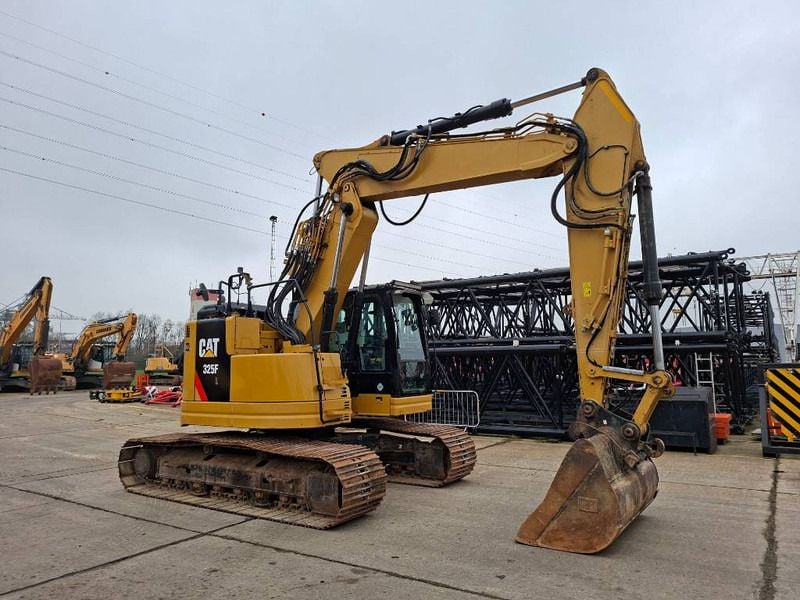 2016 Caterpillar 325FL Crawler Excavator