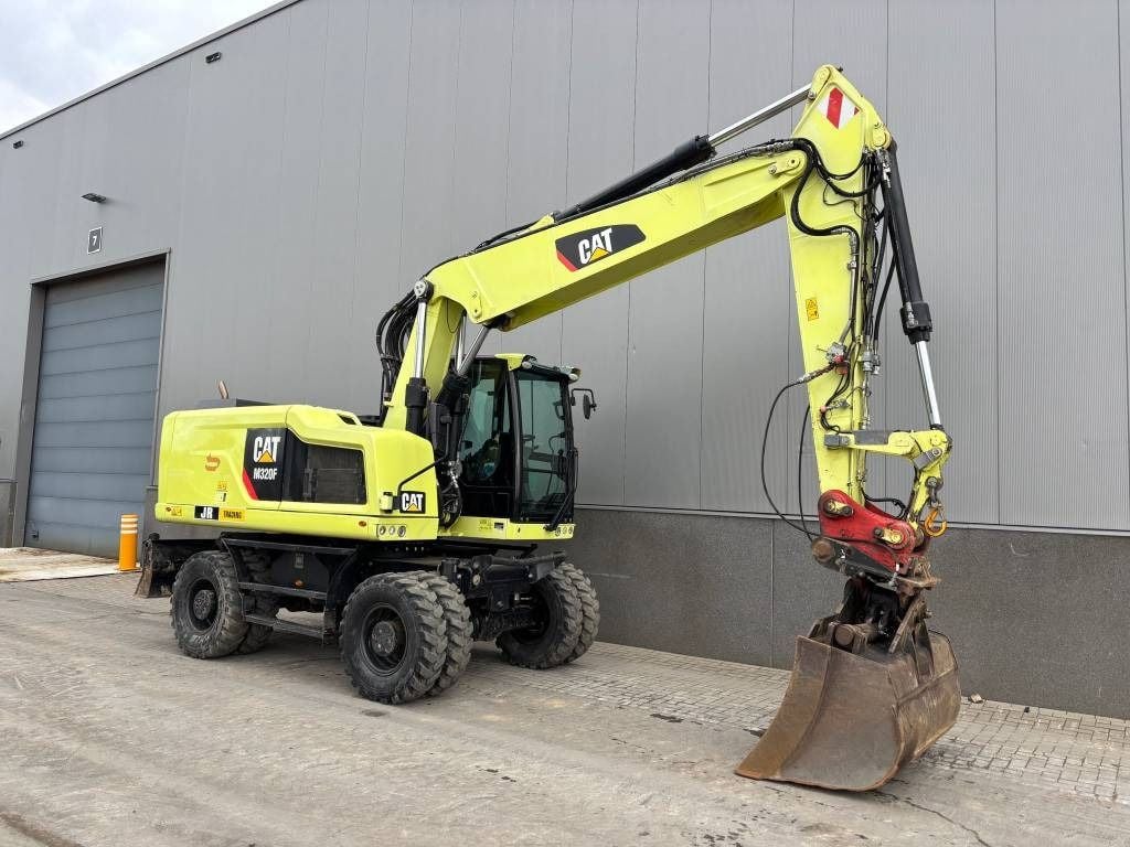 2015 Caterpillar M320F Wheel Excavator