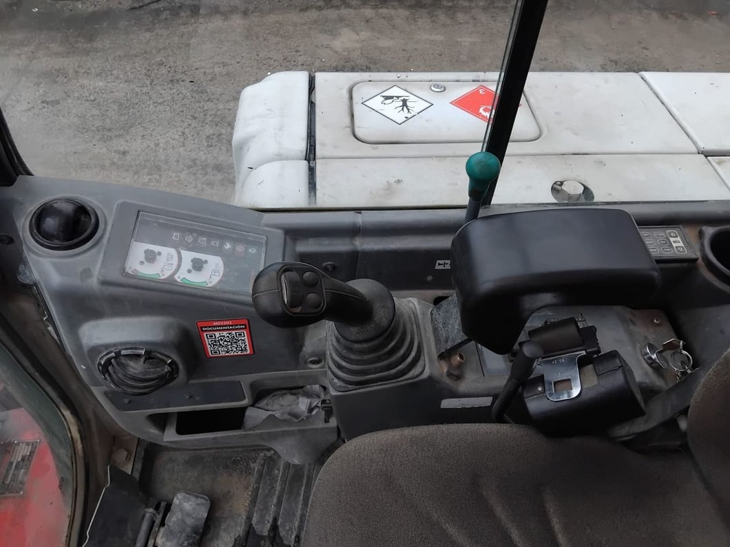 2016 Takeuchi TB250 Mini Excavator