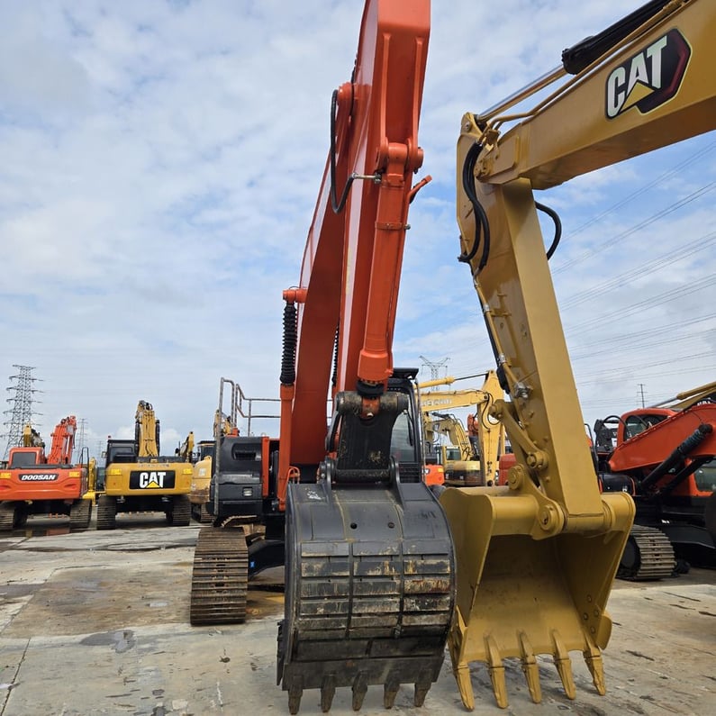 2022 Hitachi ZX240 Crawler Excavator
