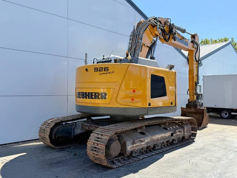 Liebherr R926LC Compact - Hammer Lines / Quick Coupler (2015)