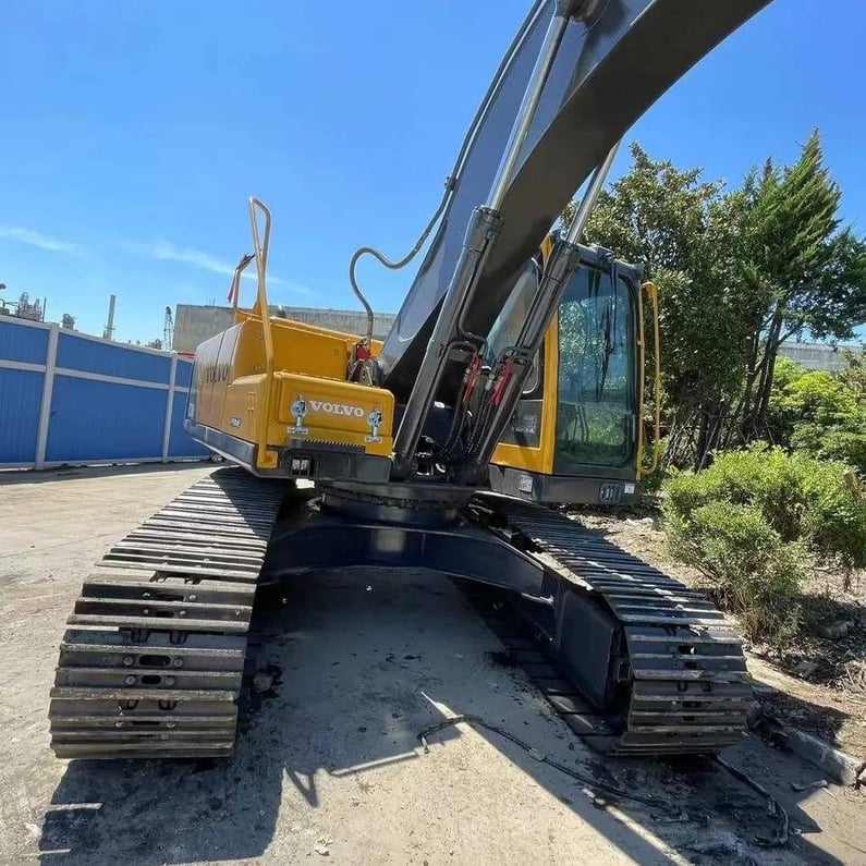2023 Volvo EC210B Crawler Excavator