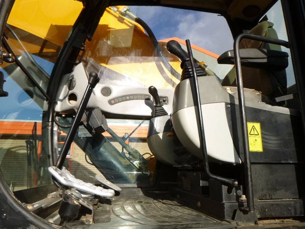 2010 JCB JS460LC Crawler Excavator