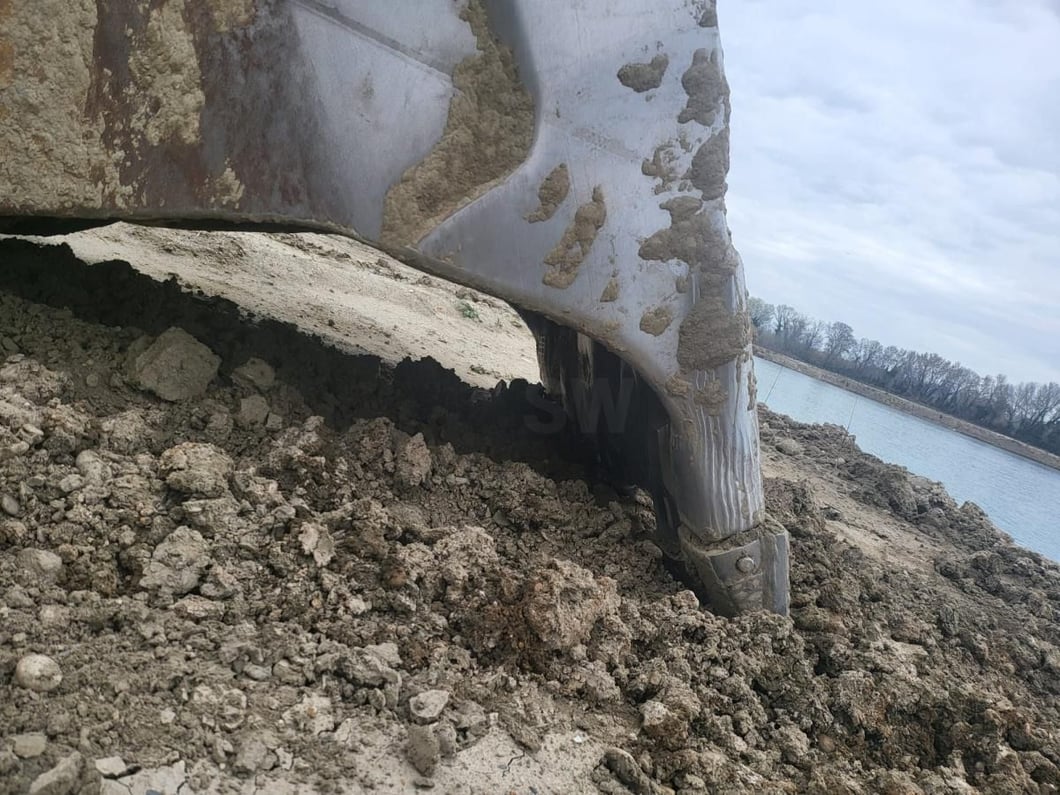 2006 Liebherr R964B Crawler Excavator