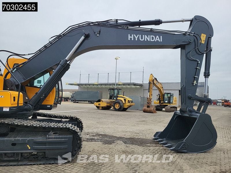 2025 Hyundai R340L Crawler Excavator